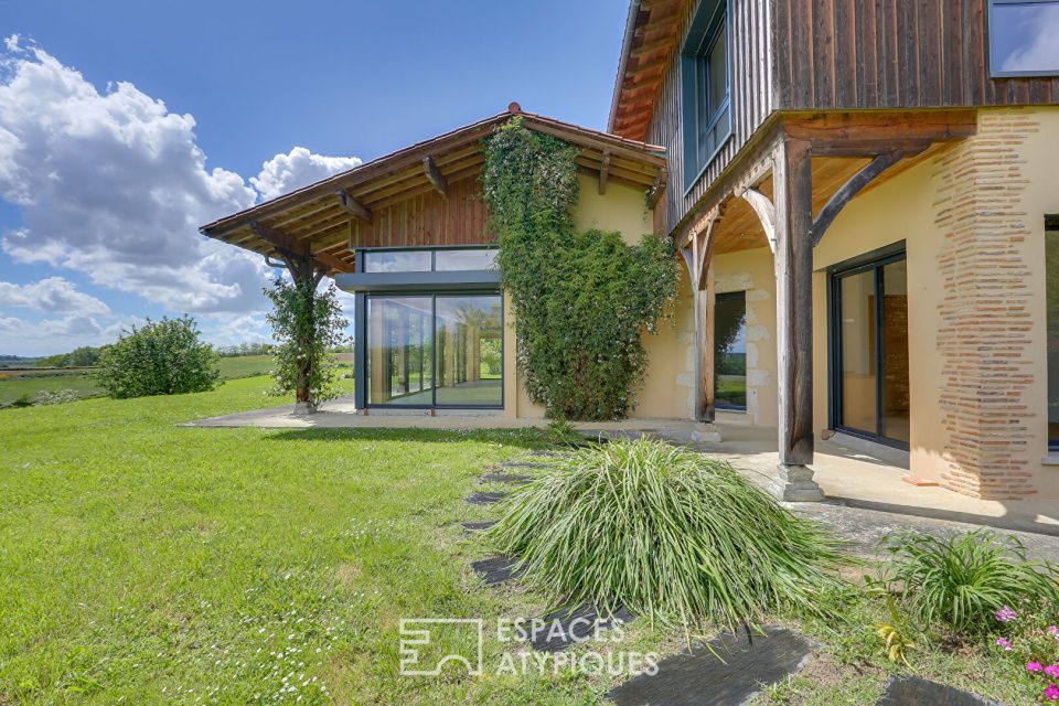 Maison d'architecte vue sur la chaîne des Pyrénées