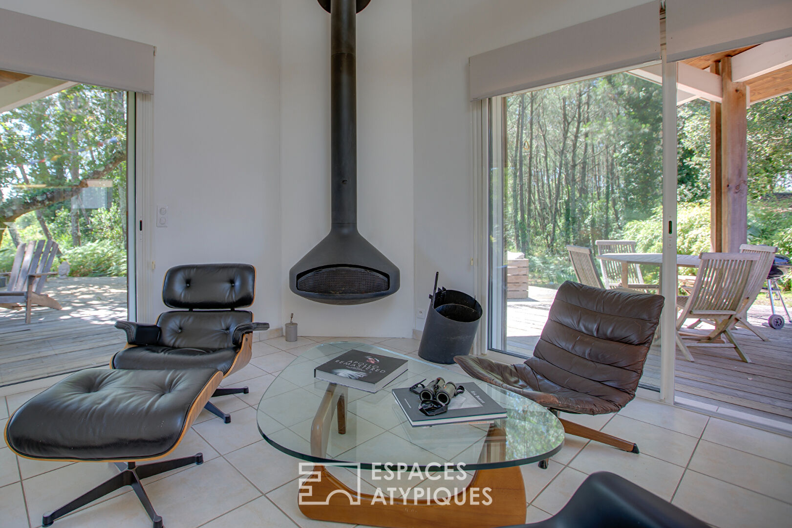 Villa d’architecte en bois à 2 km des plages