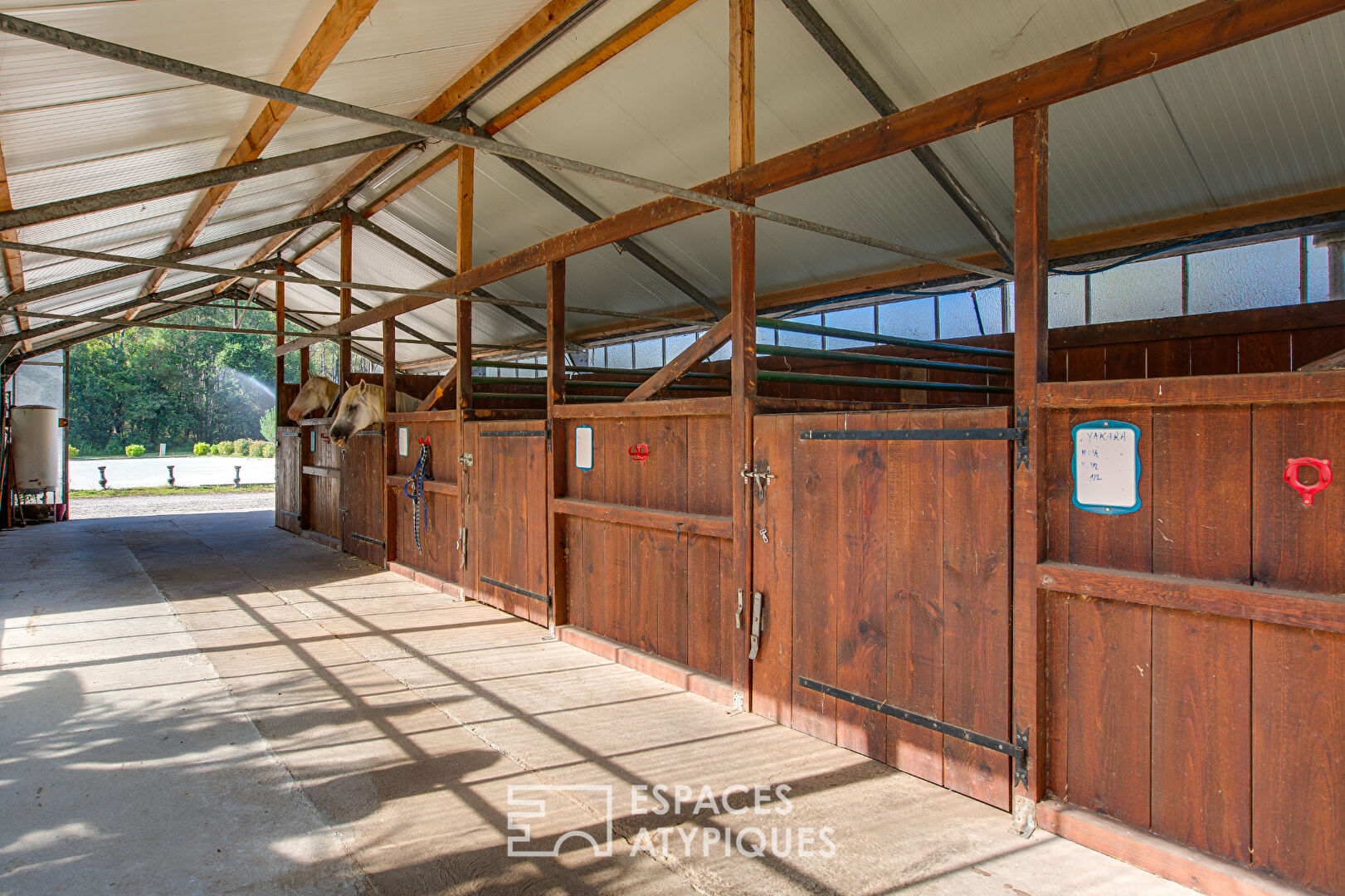 Atypical equestrian property at the gates of Dax