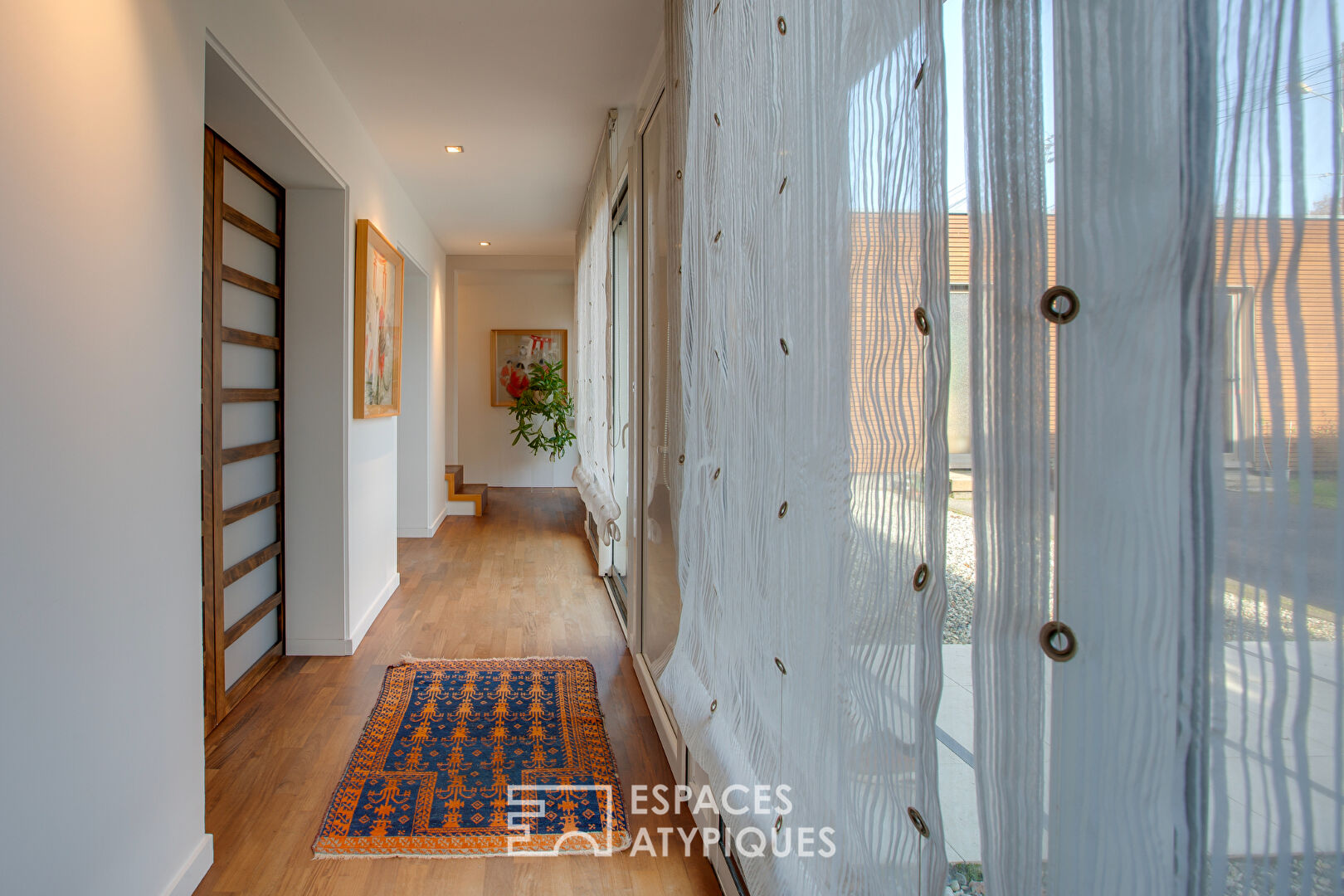 Family architect’s house with a Zen spirit