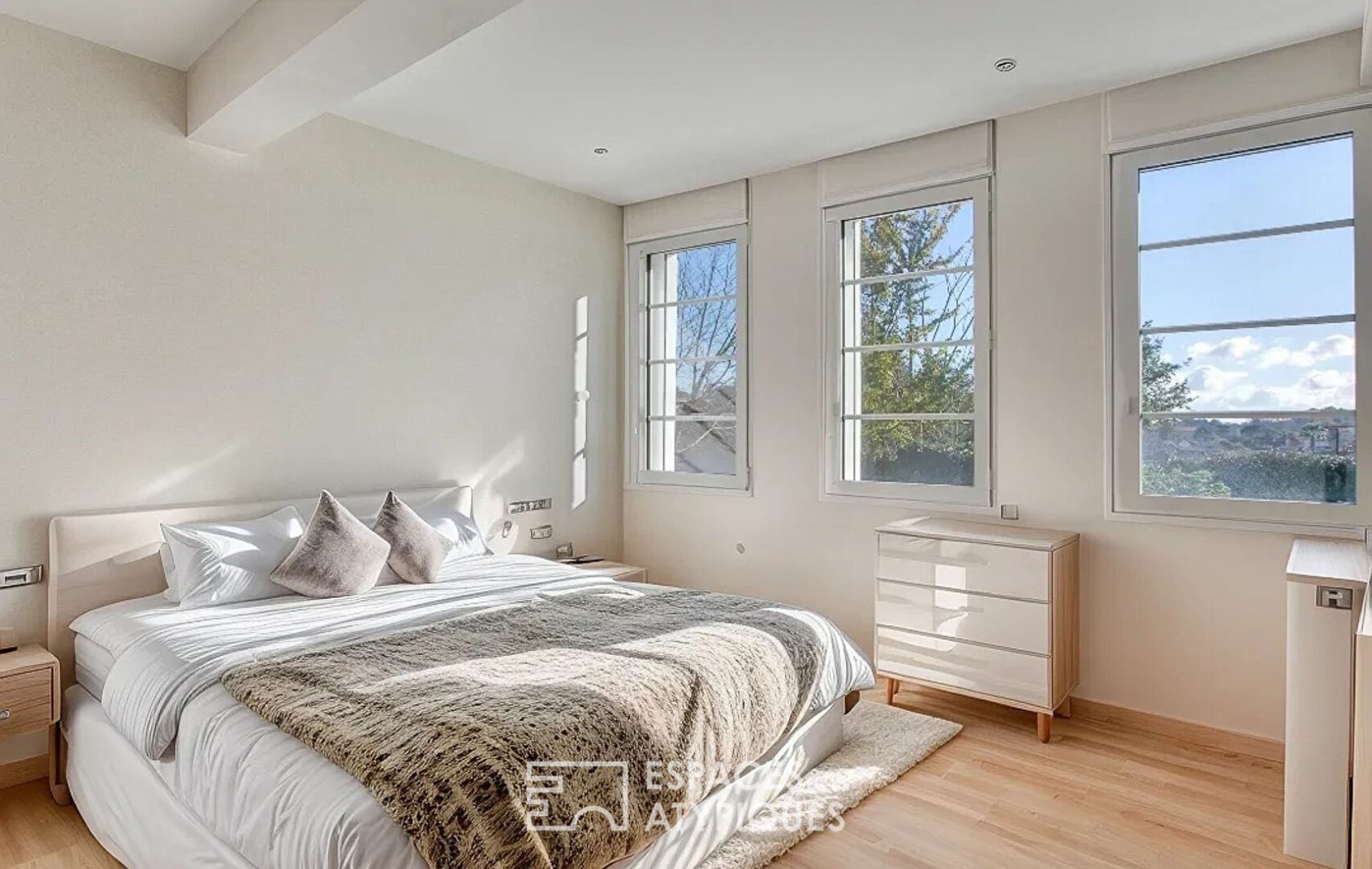 Exceptional property with panoramic views of the Pyrenees