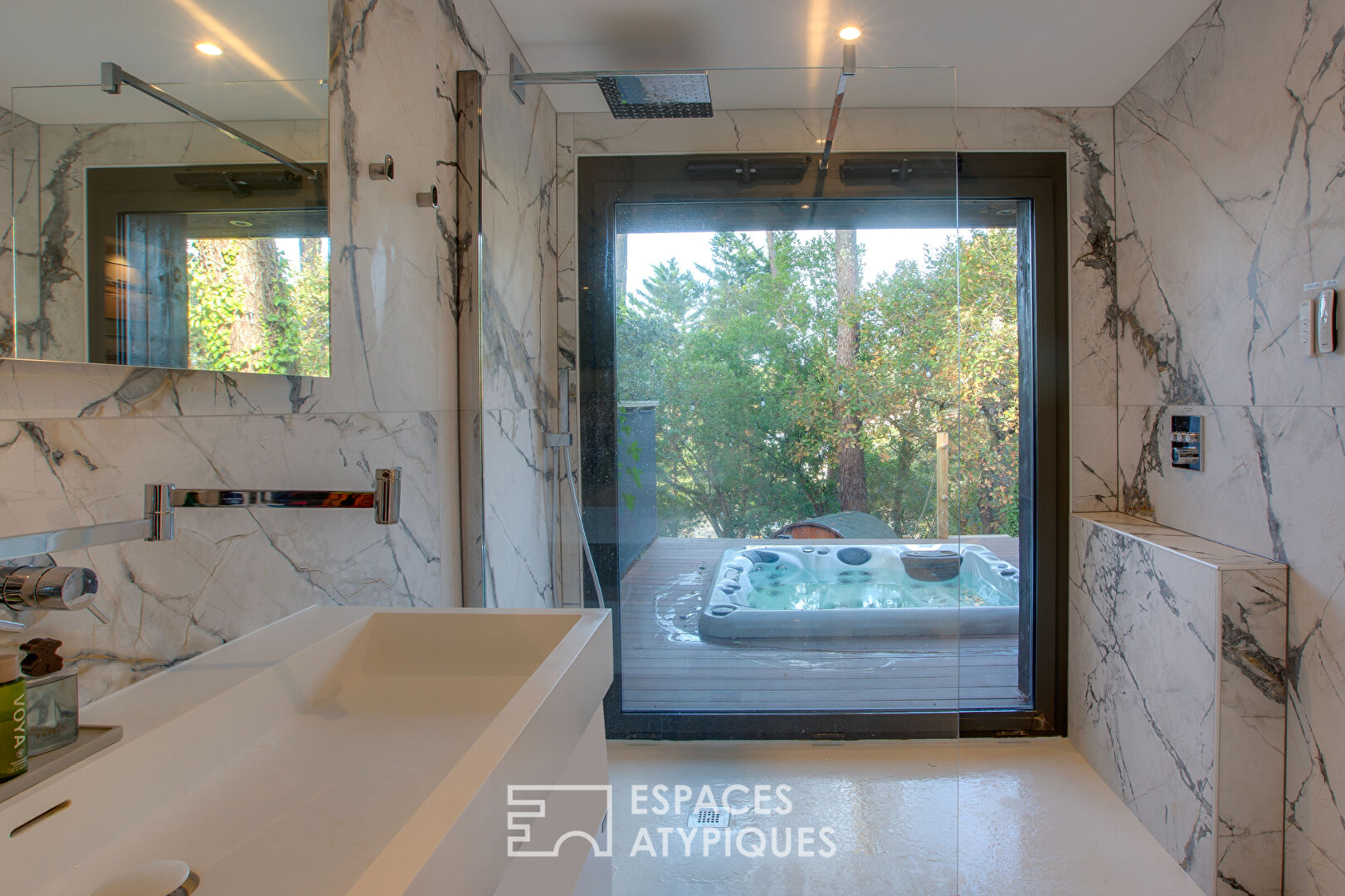 Exceptional property with panoramic views of the Pyrenees