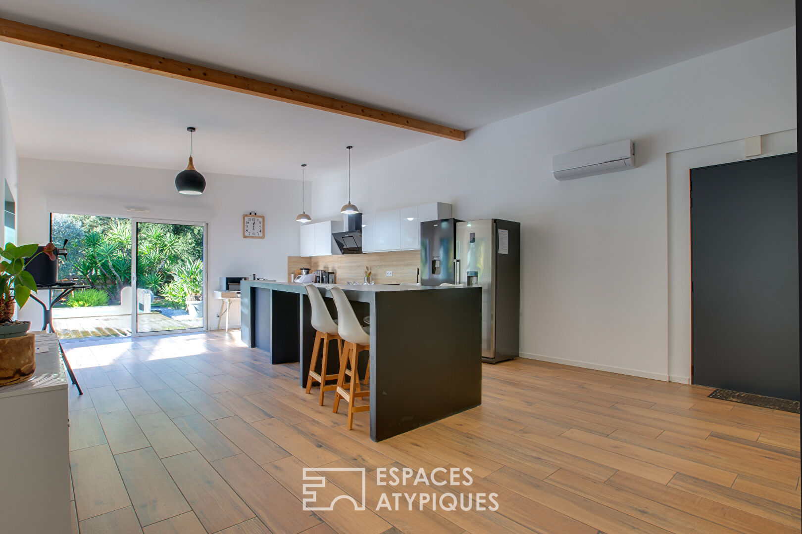 Architect’s house in a privileged environment