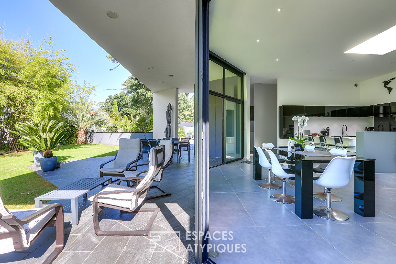 Villa d’architecte ultra-contemporaine aux portes de l’océan