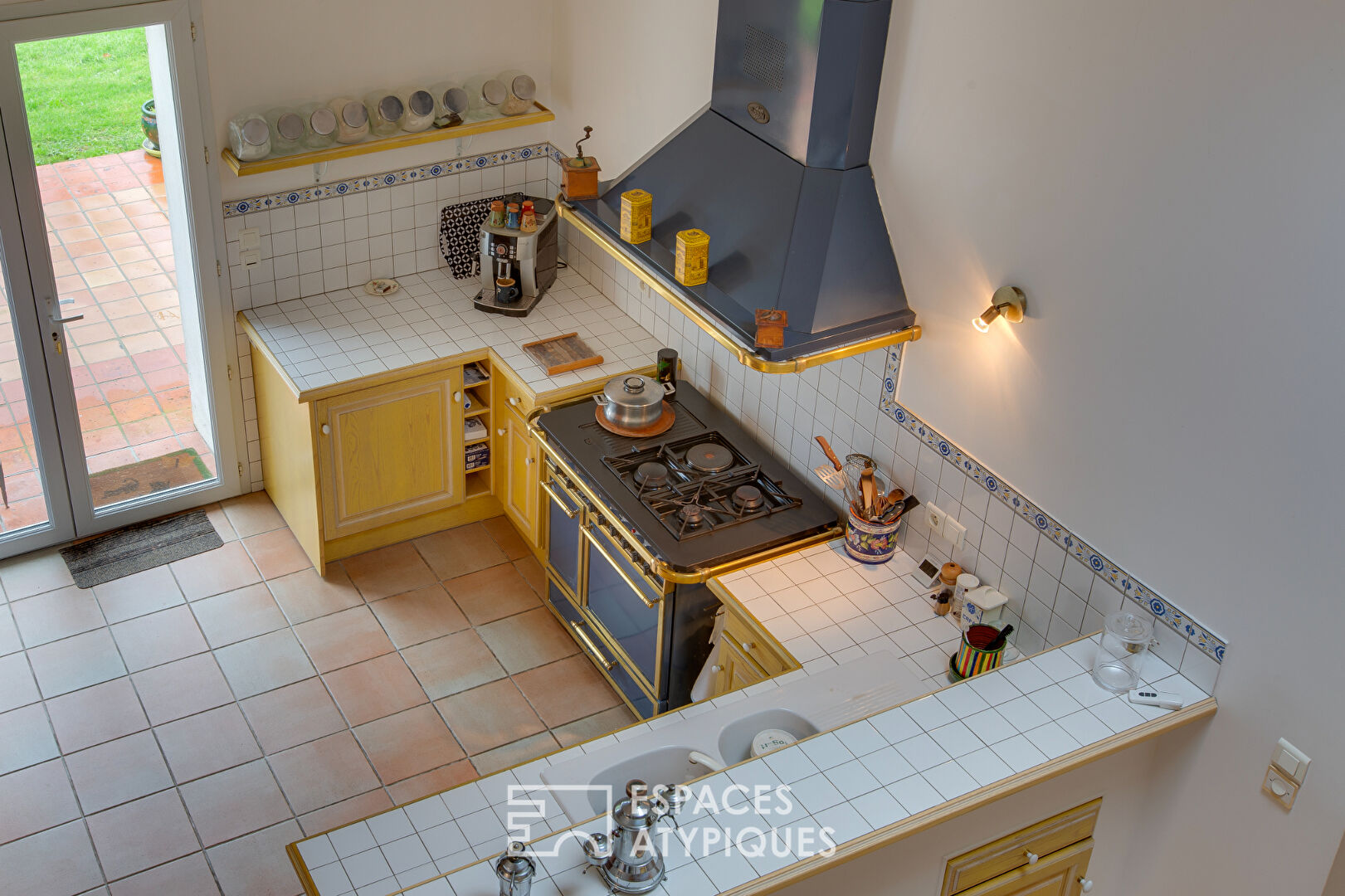 Authentic renovated Landes farmhouse and its outbuildings