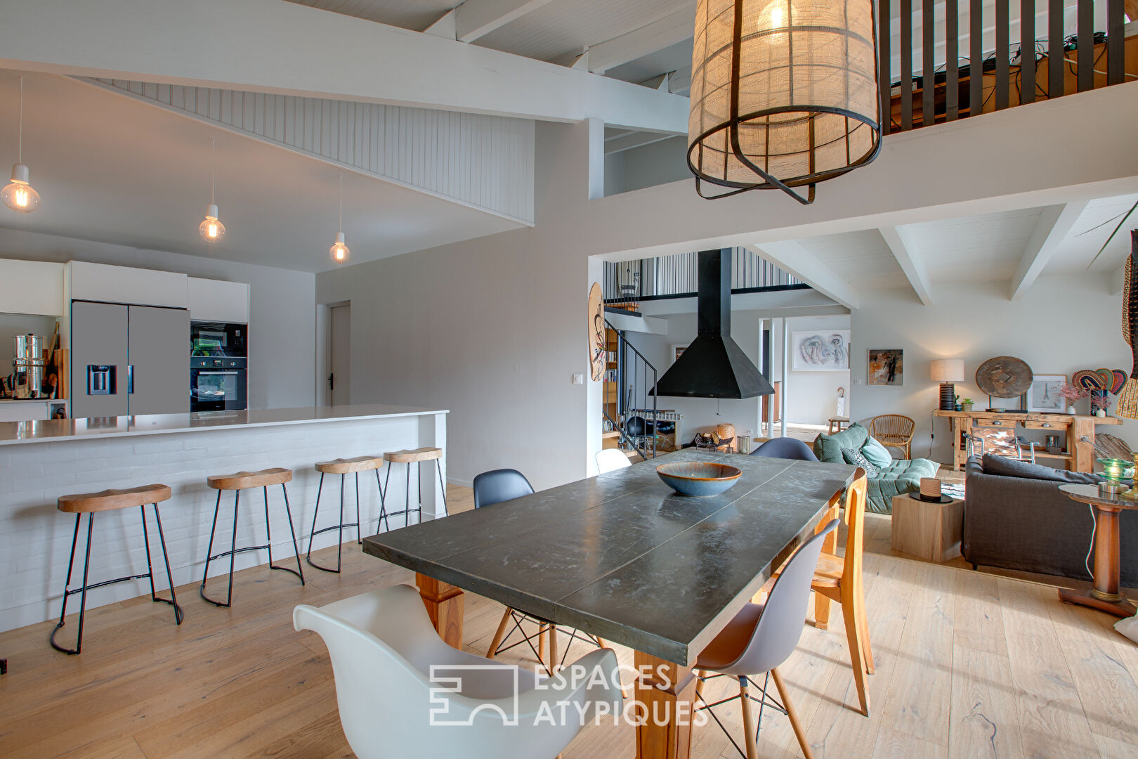Maison d’architecte des années 80 modernisée