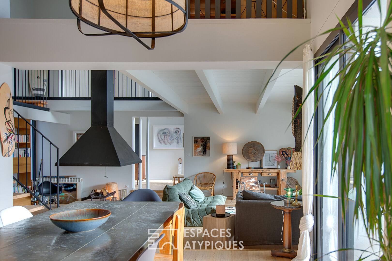Maison d’architecte des années 80 modernisée