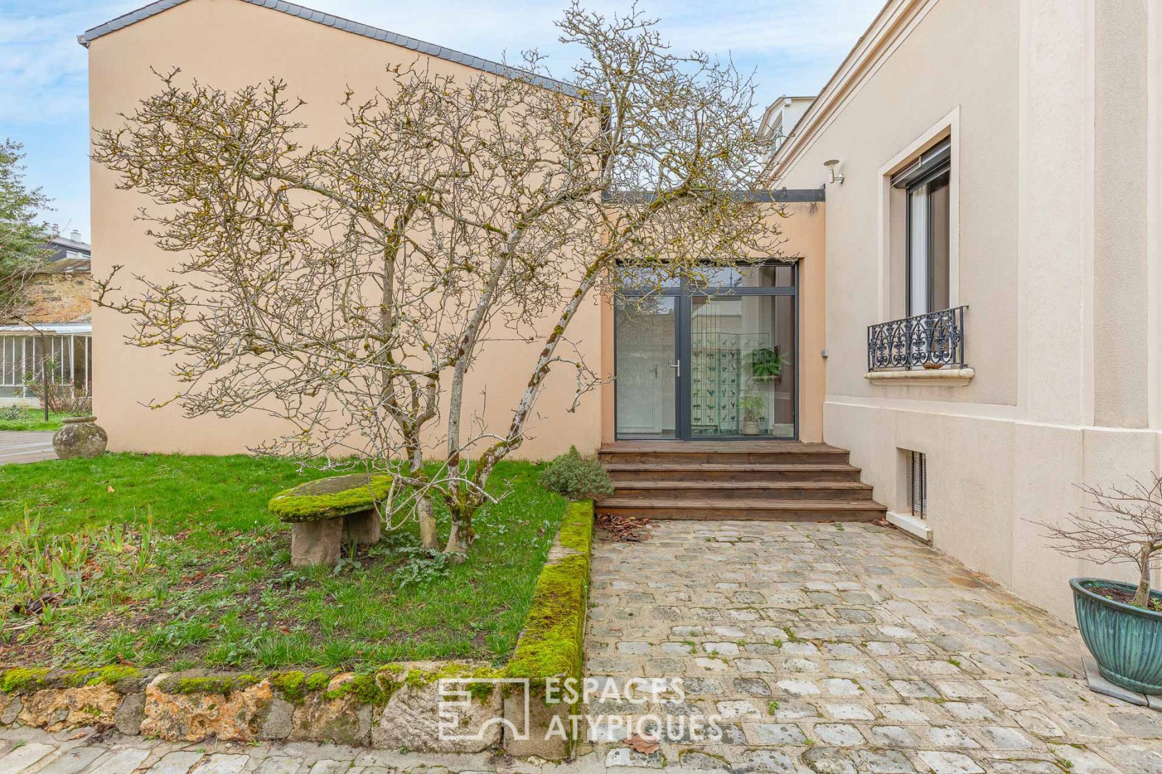Maison de charme dans son écrin de verdure