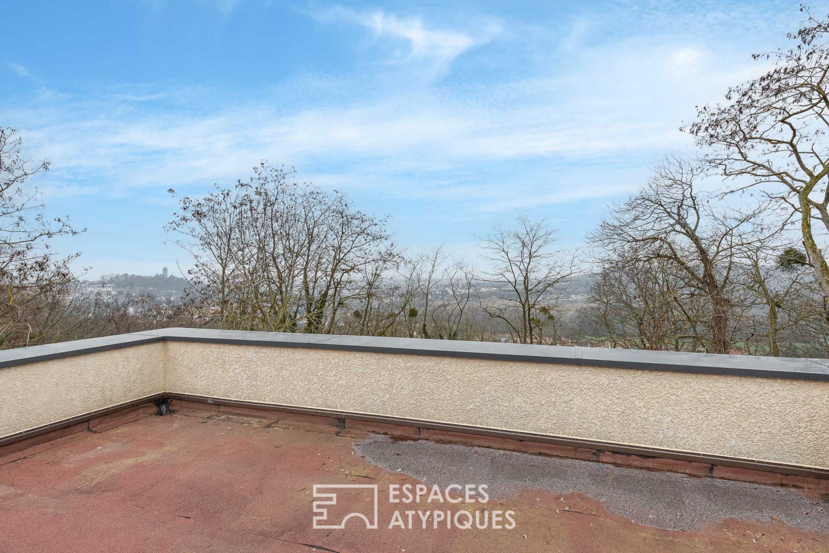 Maison d’architecte des années 80 avec vue