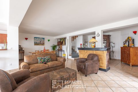 Maison d’architecte des années 80 avec vue