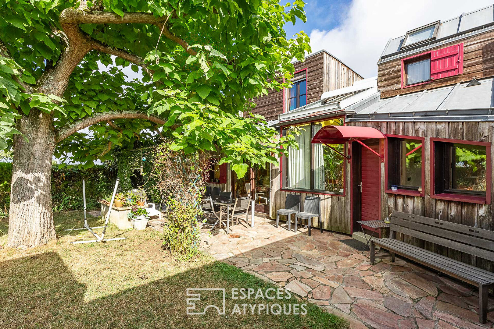 La maison d’architecte en bois.