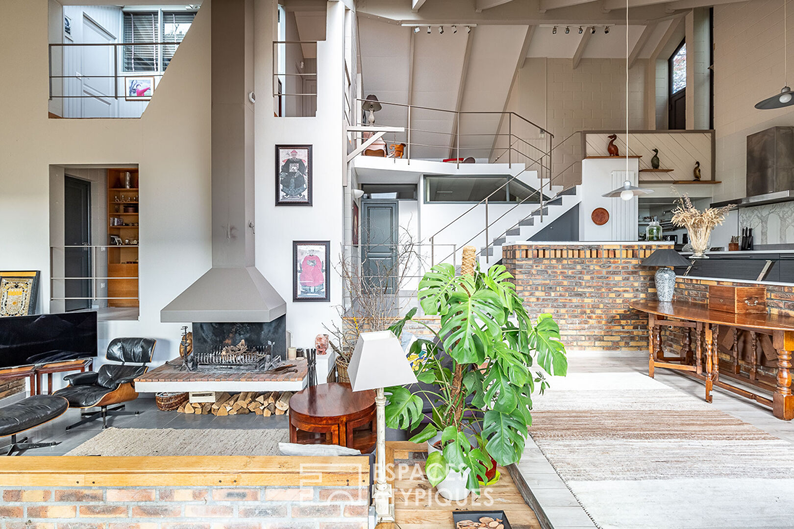 La maison et sa terrasse plein Sud.