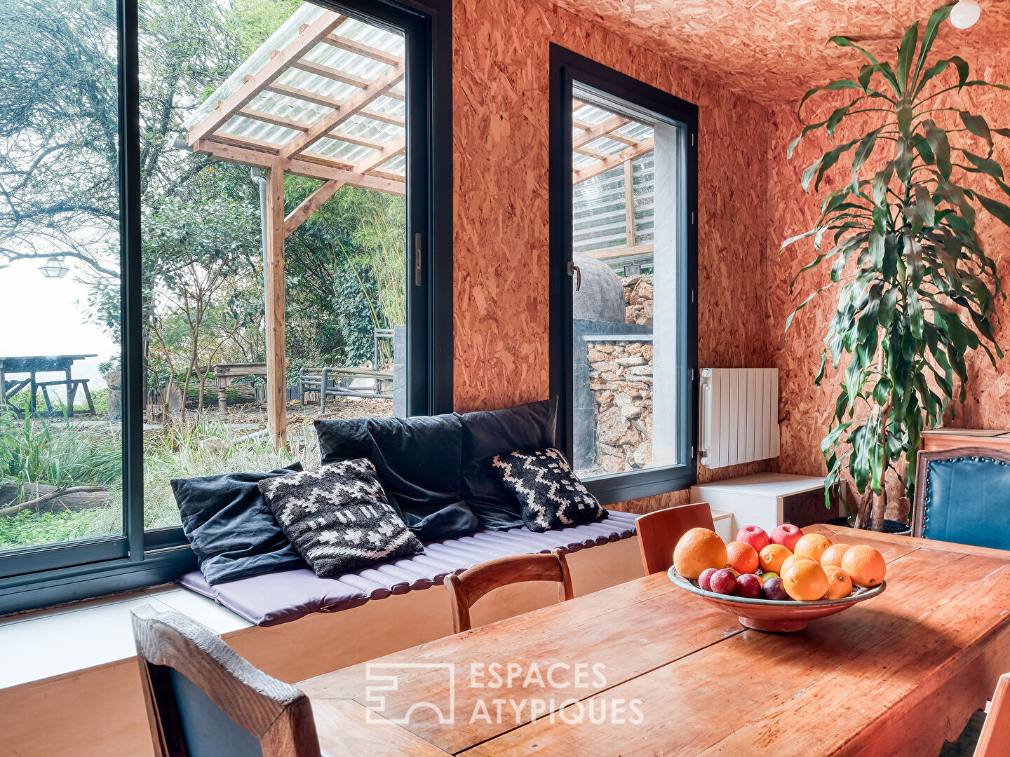 La Maison d’architecte en Bois et son écrin de verdure