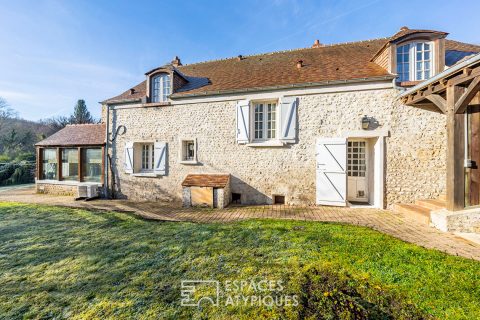 La maison de pierre et son environnement paisible