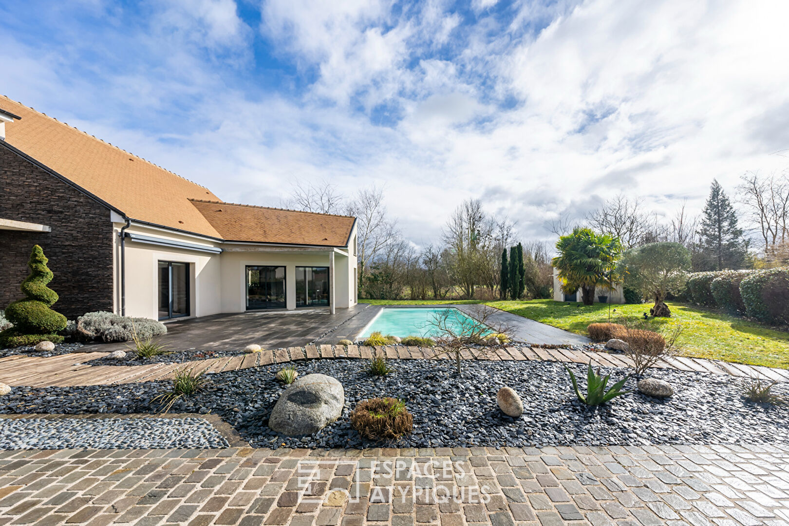 La Maison Contemporaine de Milly-la-Forêt