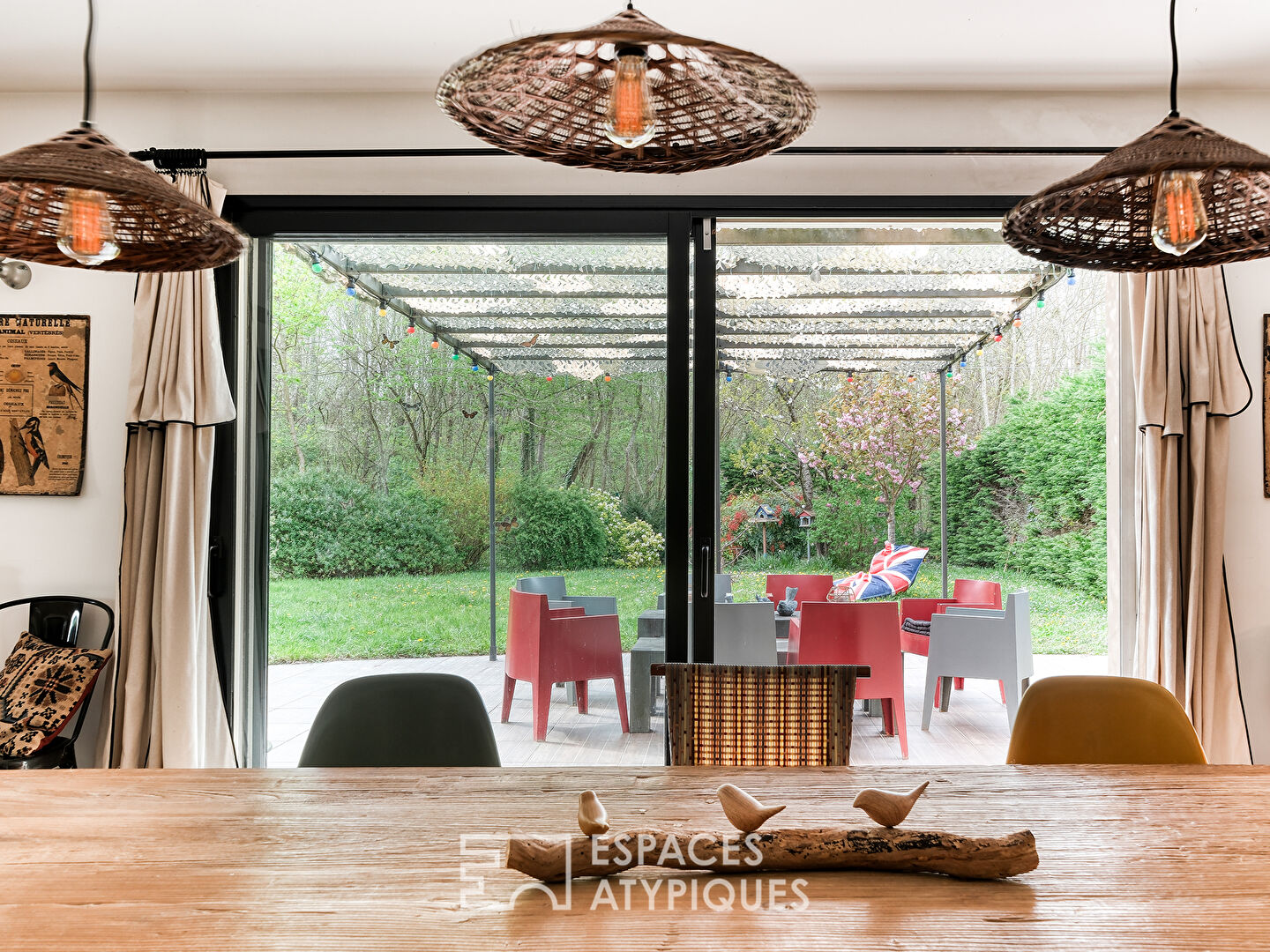 La maison d’architecte avec jardin et dans un environnement calme