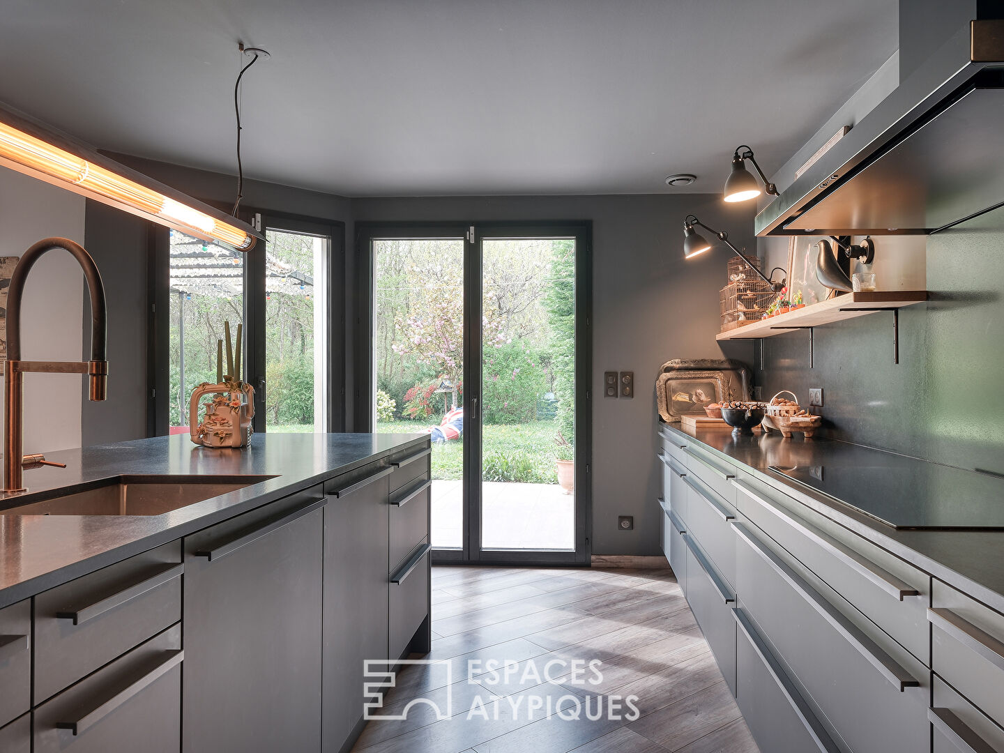 La maison d’architecte avec jardin et dans un environnement calme