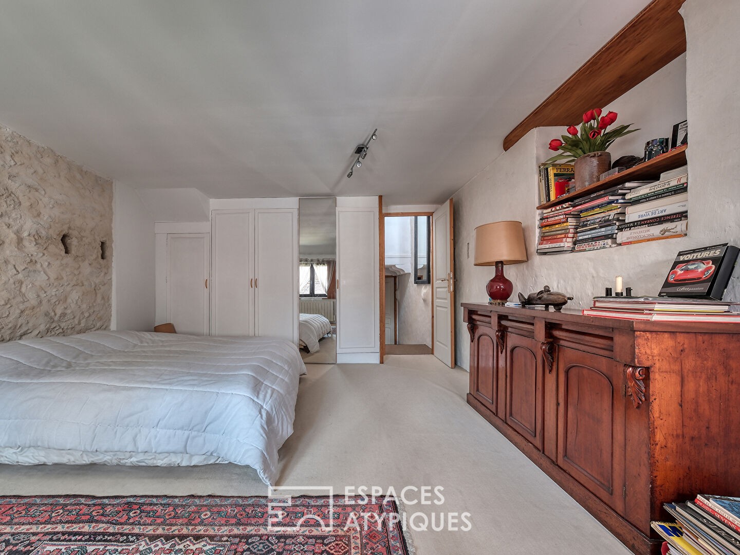 La maison en pierre et sa grange XXL au coeur du village