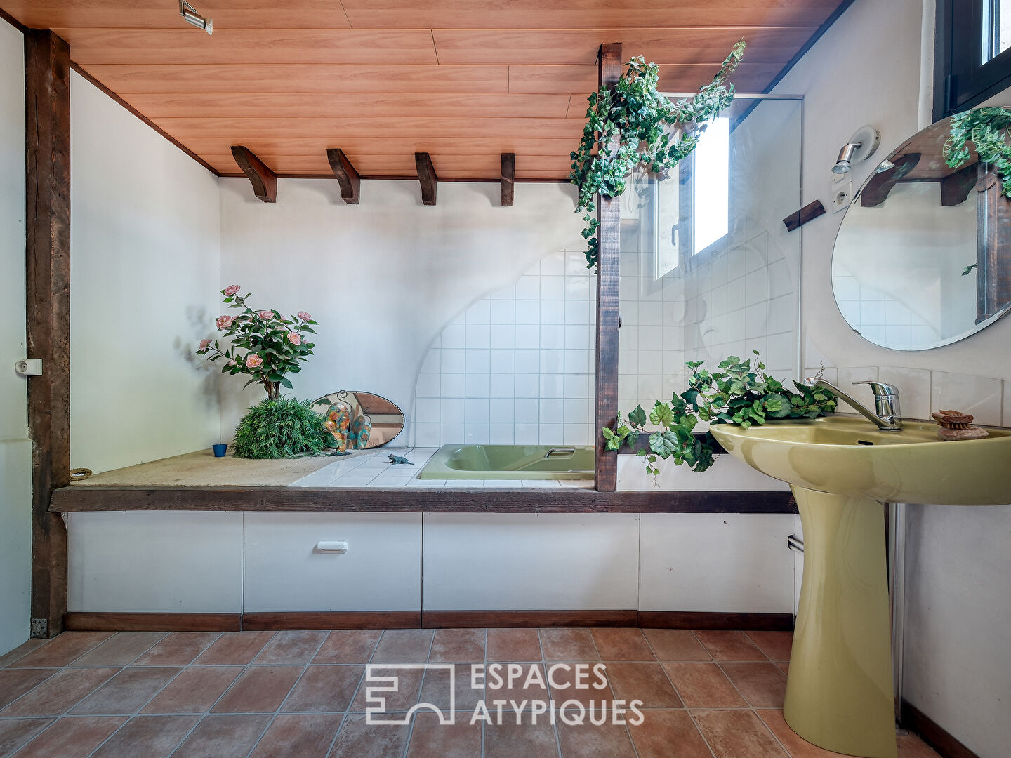 La maison en pierre et sa grange XXL au coeur du village