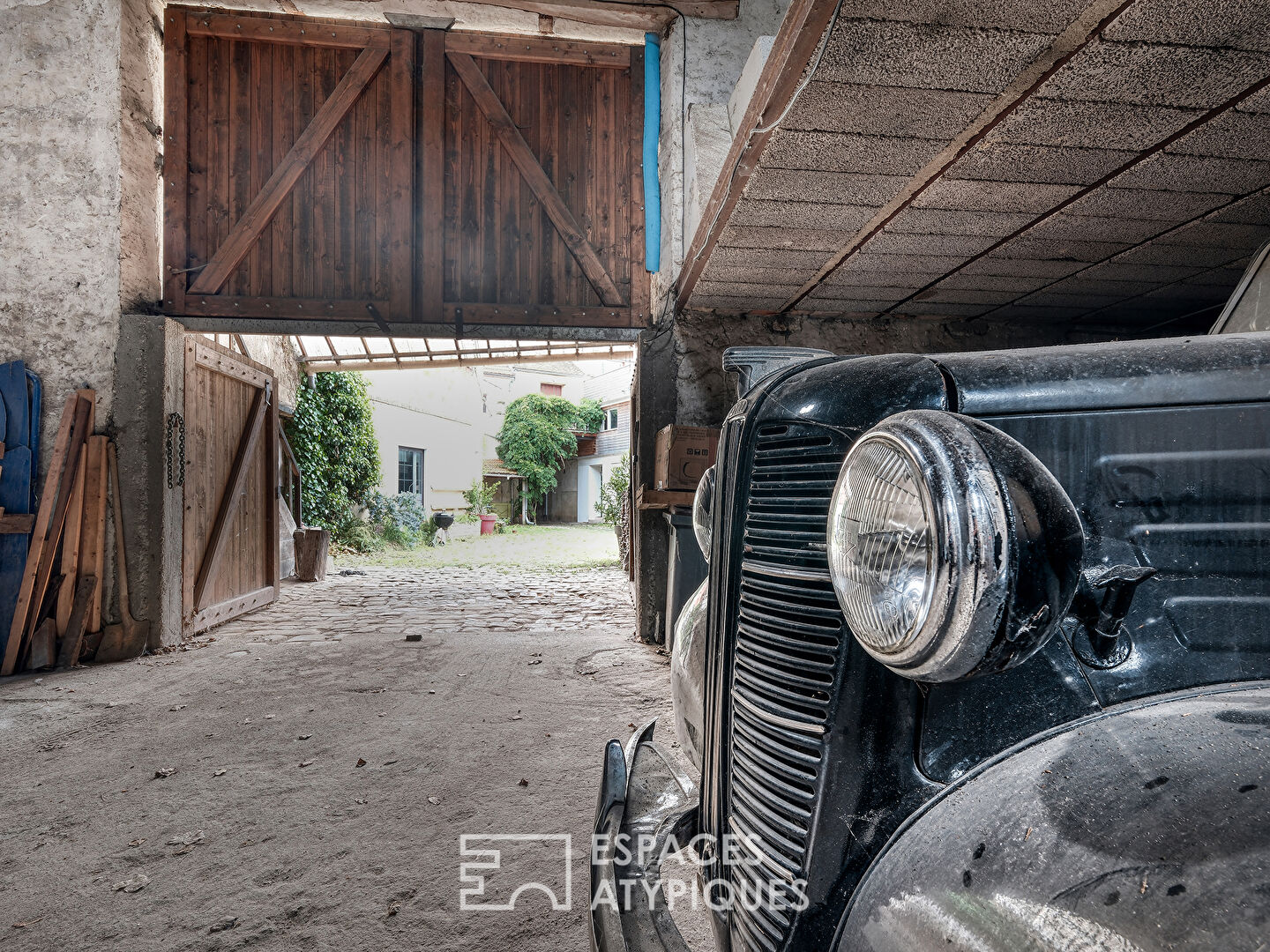 La maison en pierre et sa grange XXL au coeur du village