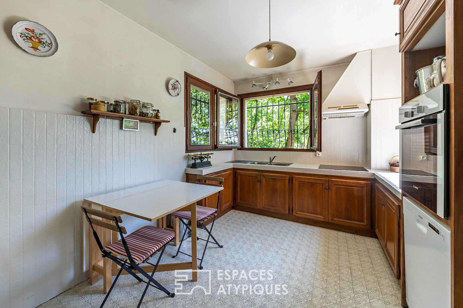 La Maison des années 70 avec une vue dégagée