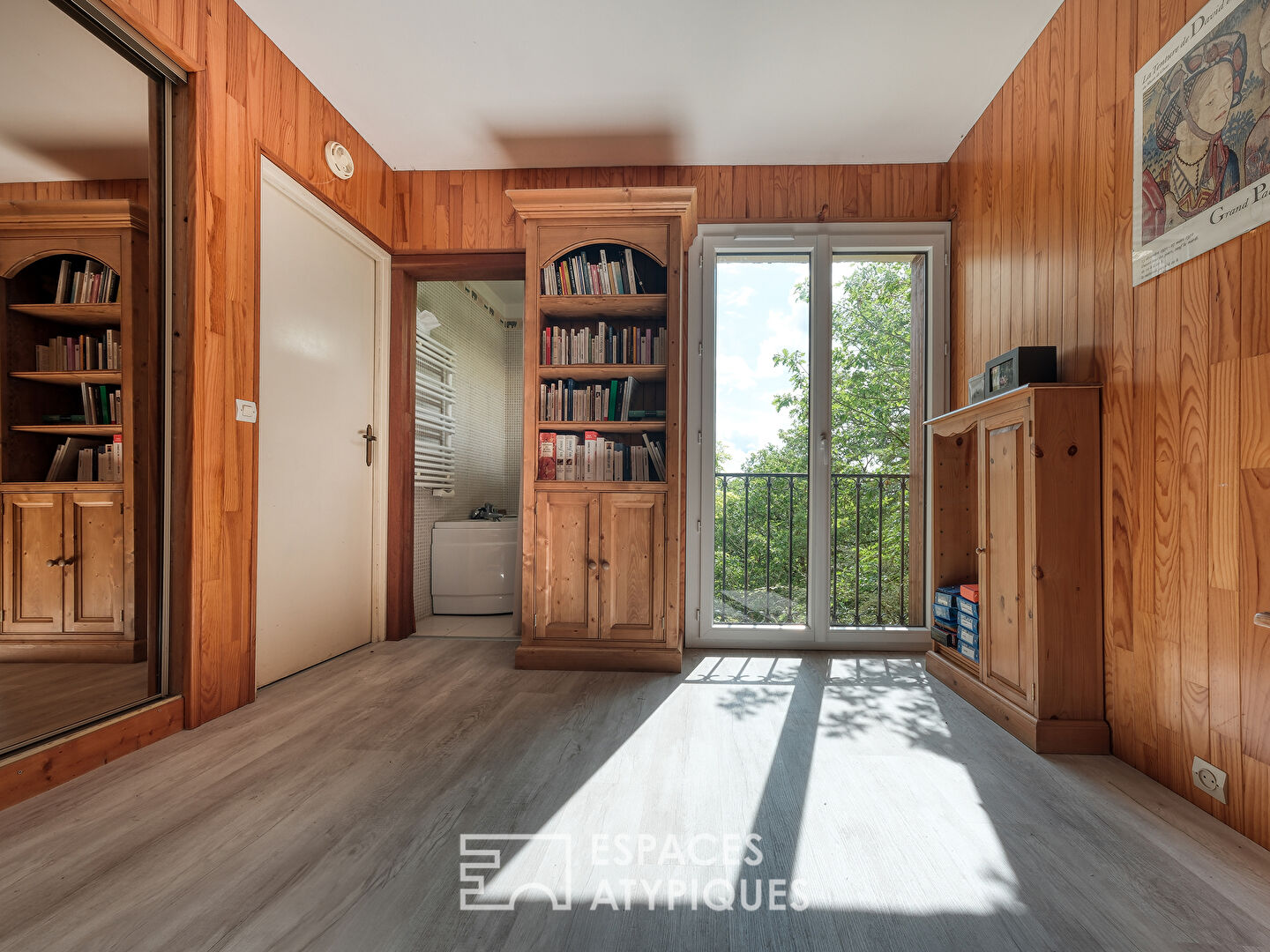La Maison des années 70 avec une vue dégagée