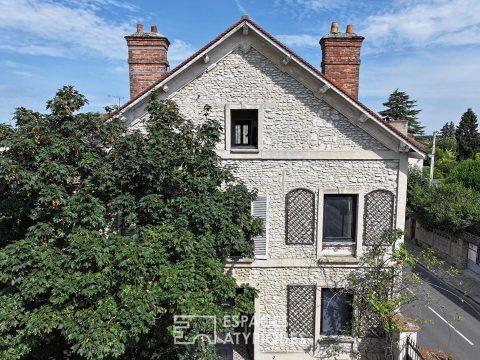 La Maison de famille au coeur de Milly-la-Forêt avec son jardin