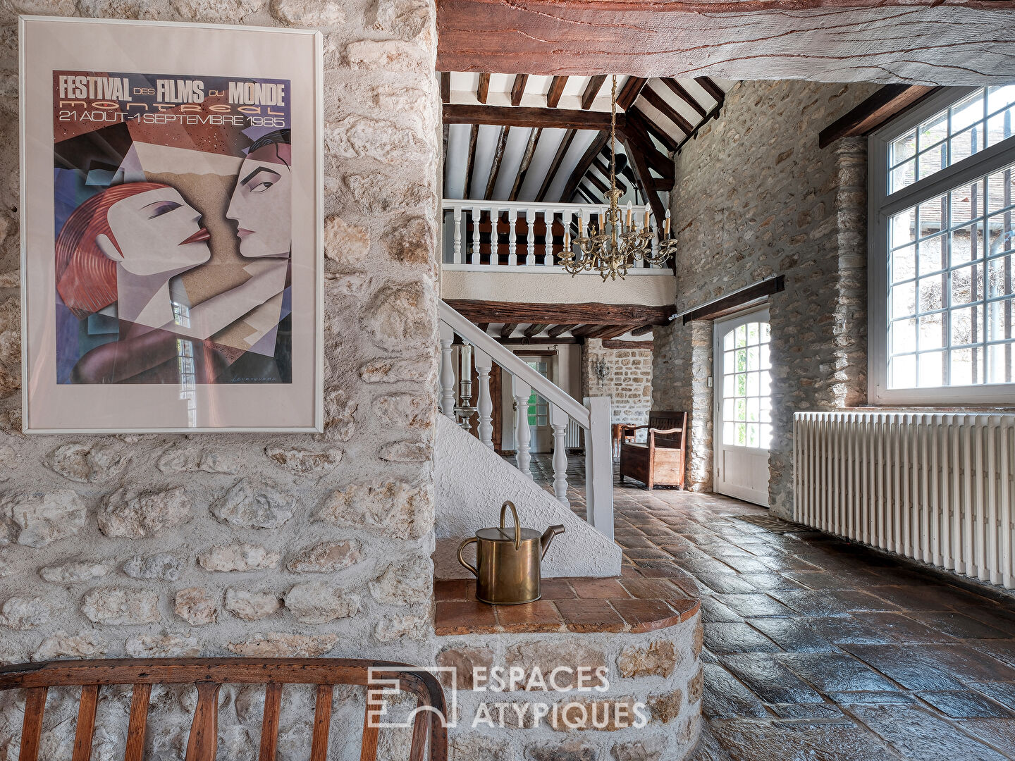 La maison en pierre à la campagne et aux portes de Paris