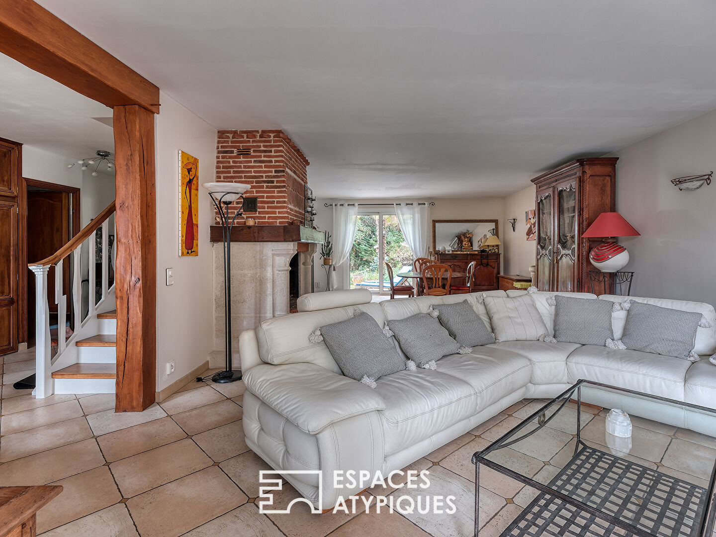 La maison familiale au calme avec sous-sol et jardin verdoyant