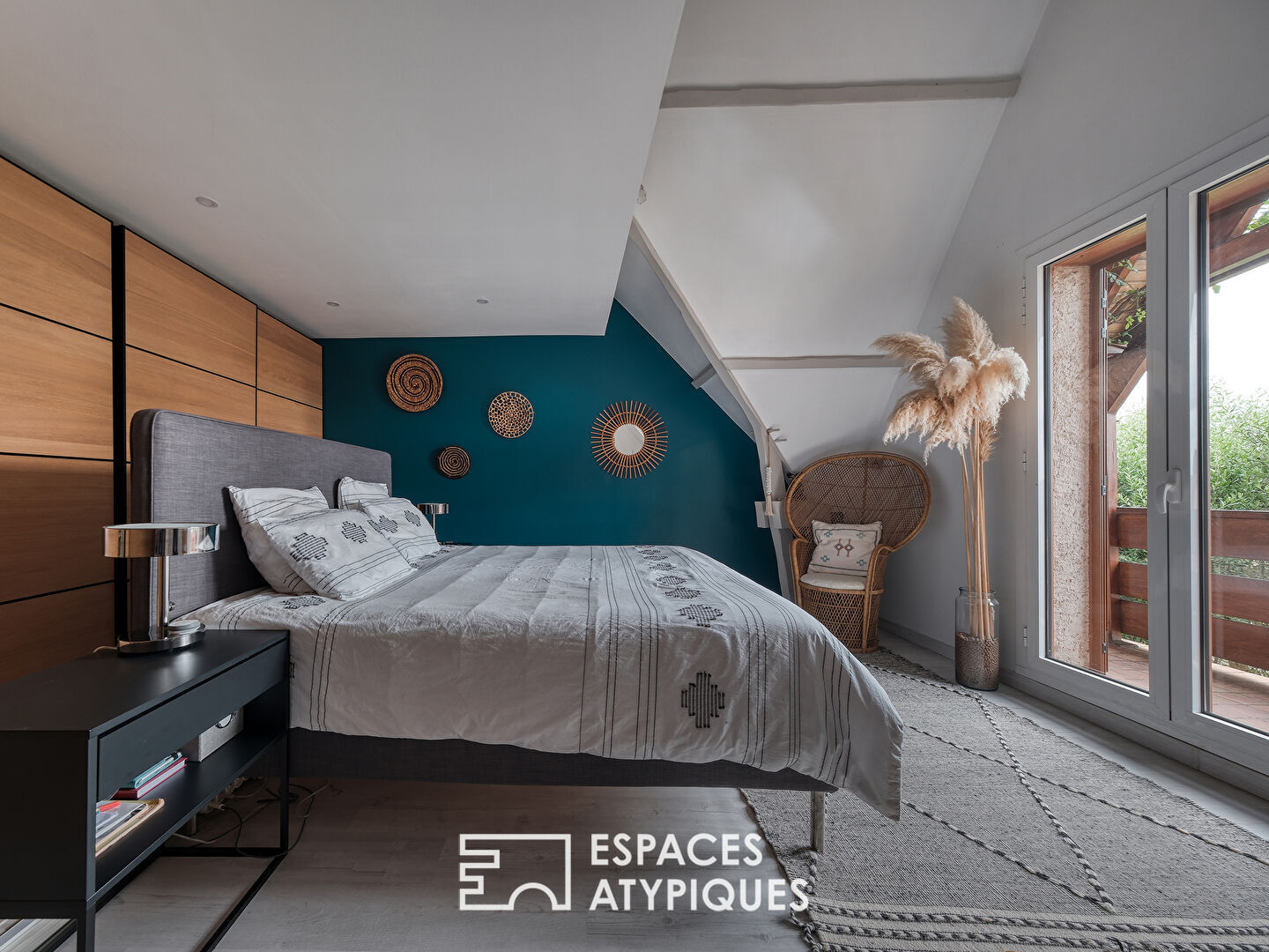 La maison familiale au calme avec sous-sol et jardin verdoyant