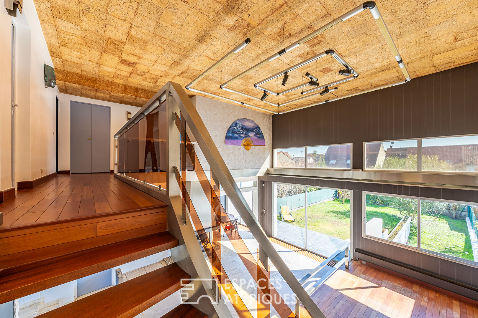 La maison d’architecte lumineuse avec jardin dans un quartier recherché