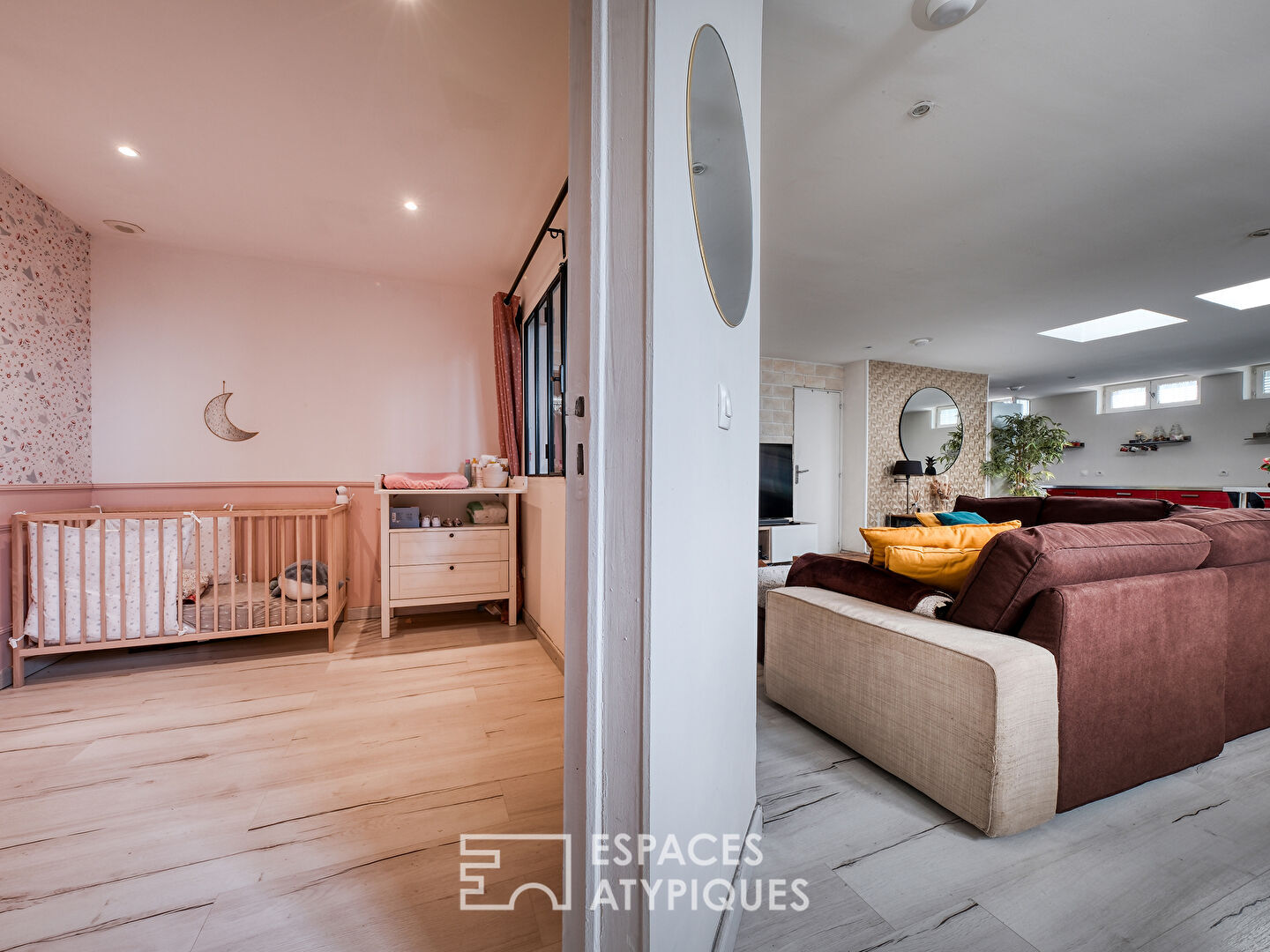 Maison esprit loft en souplex avec jardin d’hiver et extérieur.
