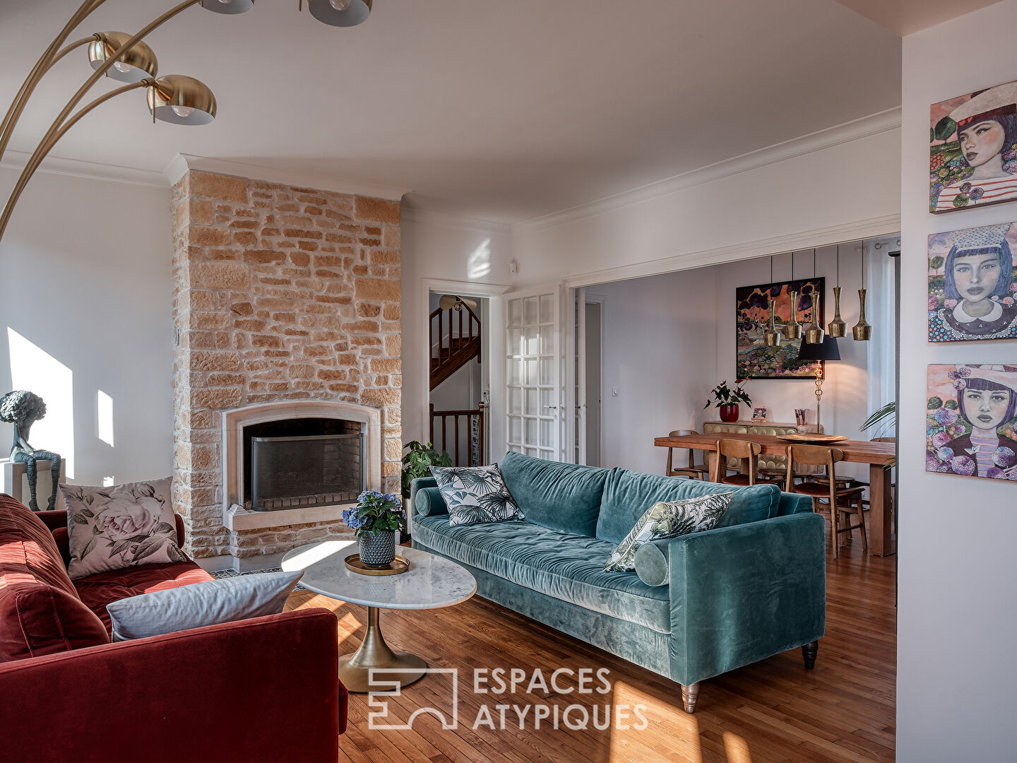 Maison de caractère entièrement rénovée à proximité de la gare.