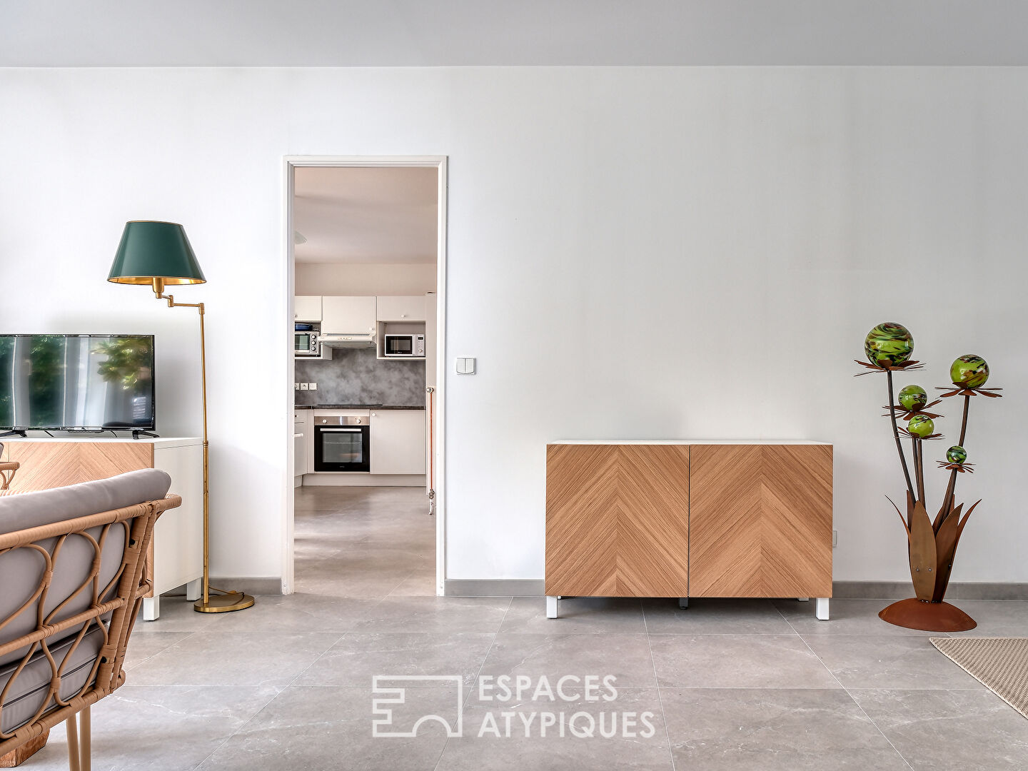 Maison familiale dans un domaine privé à Étiolles avec spa et jardin