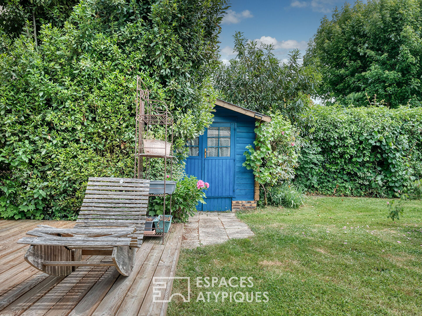 Maison familiale dans un domaine privé à Étiolles avec spa et jardin