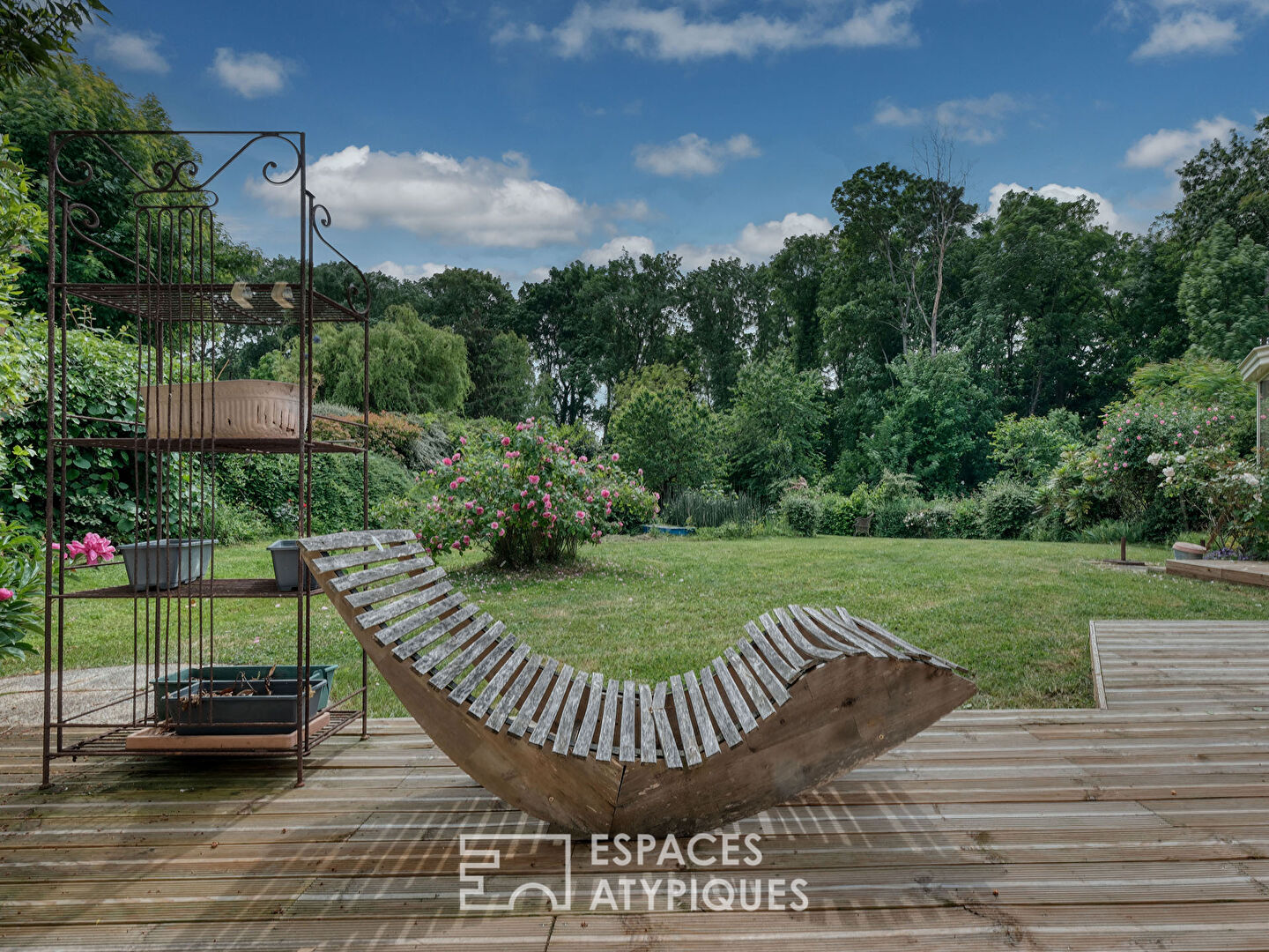 Maison familiale dans un domaine privé à Étiolles avec spa et jardin