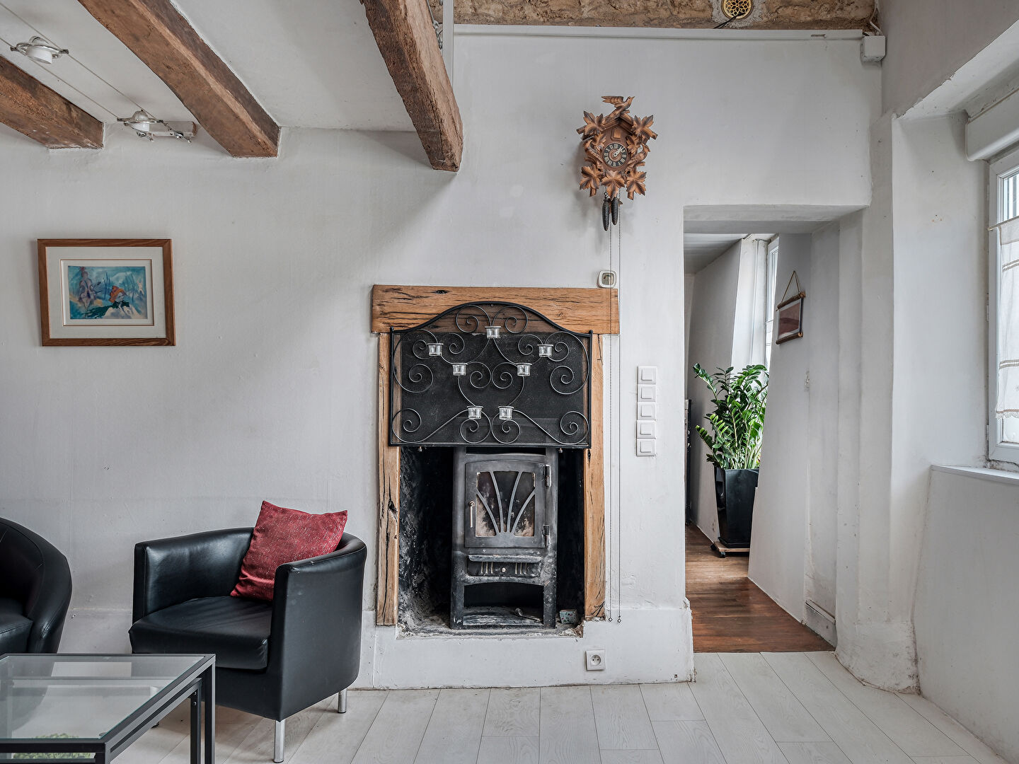 Maison en pierre avec jardin et studio indépendant.