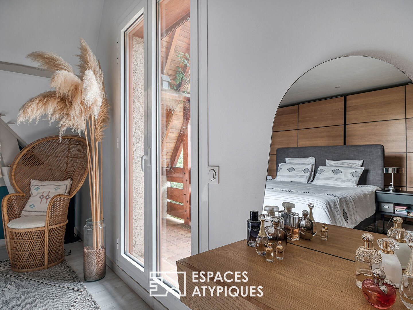 La maison familiale au calme avec sous-sol et jardin verdoyant