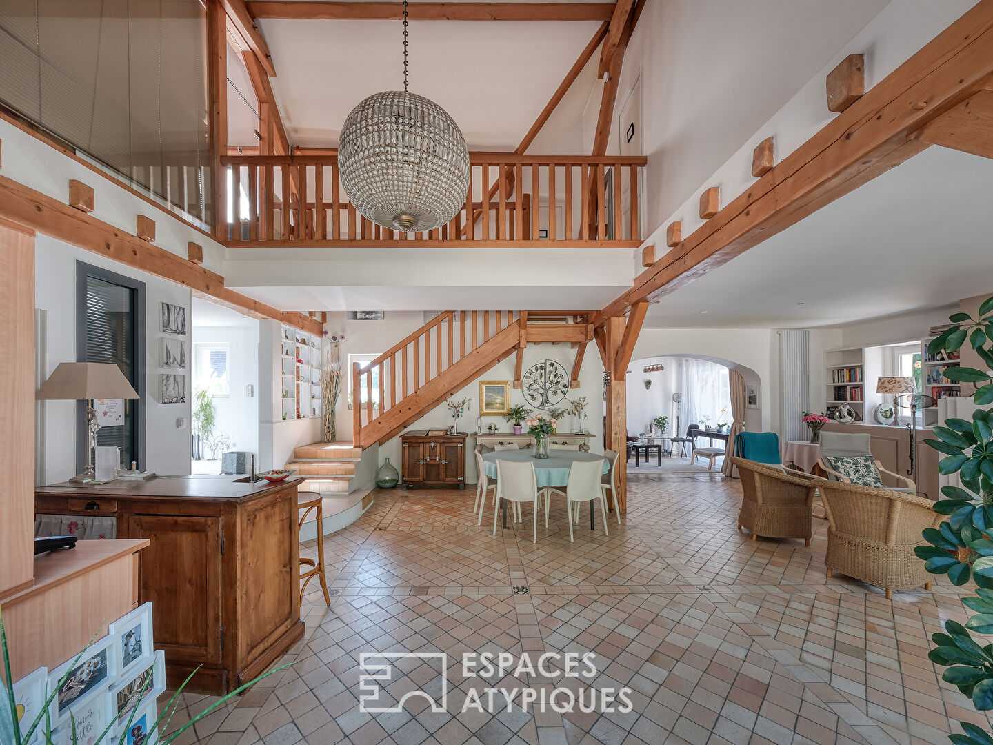 La maison contemporaine aux volumes XXL à Moigny sur Ecole