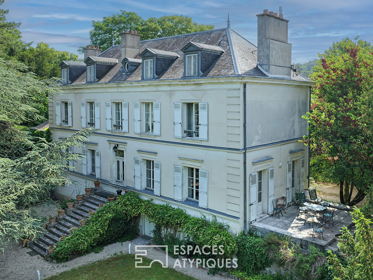 Maison de maître avec jardin d’exception en centre-ville