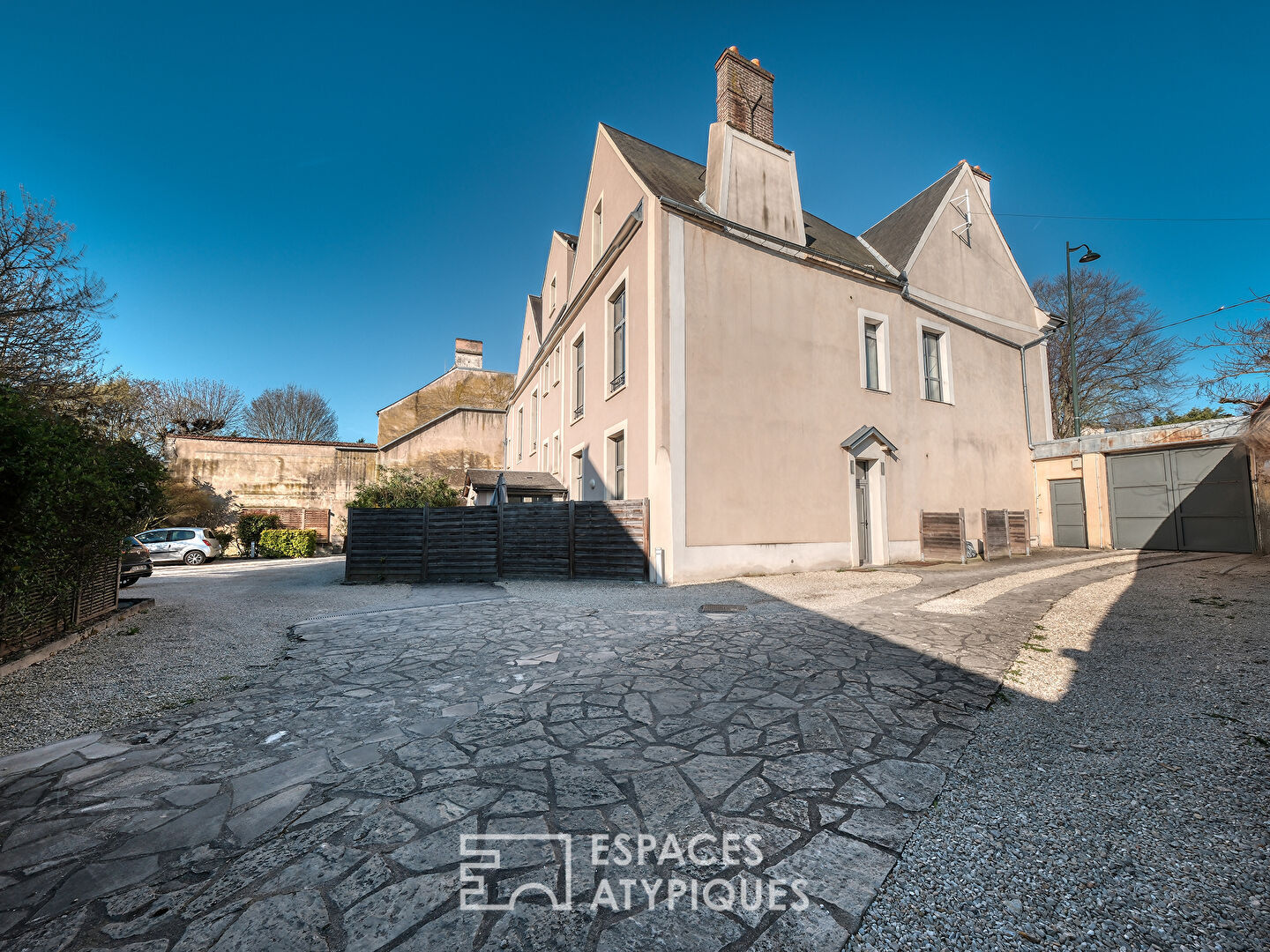 Un duplex de caractère  à Etampes