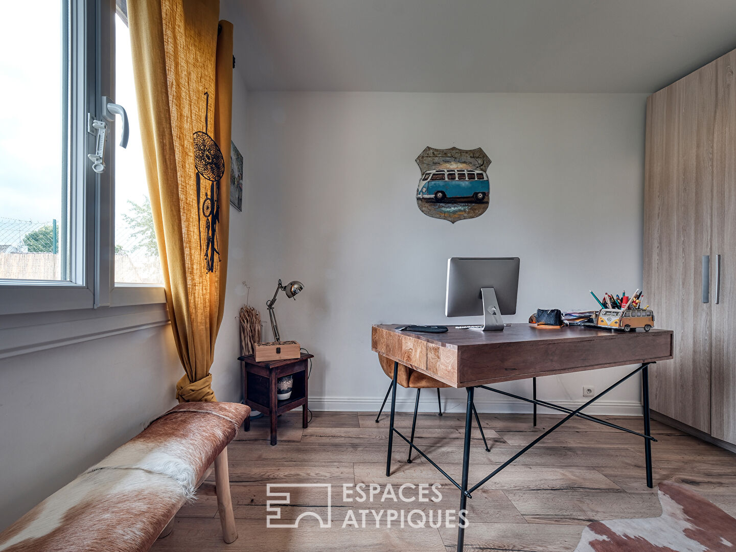 La charmante maison de plain-pied entièrement rénovée avec jardin.