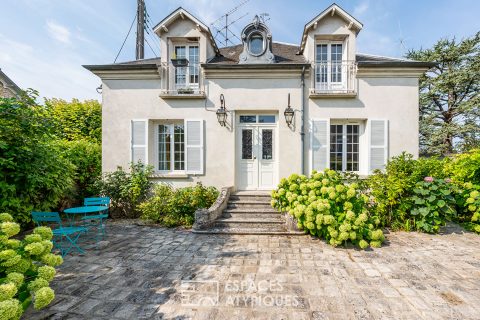 Maison bourgeoise rénovée avec vie de plain-pied et jardin en centre-ville