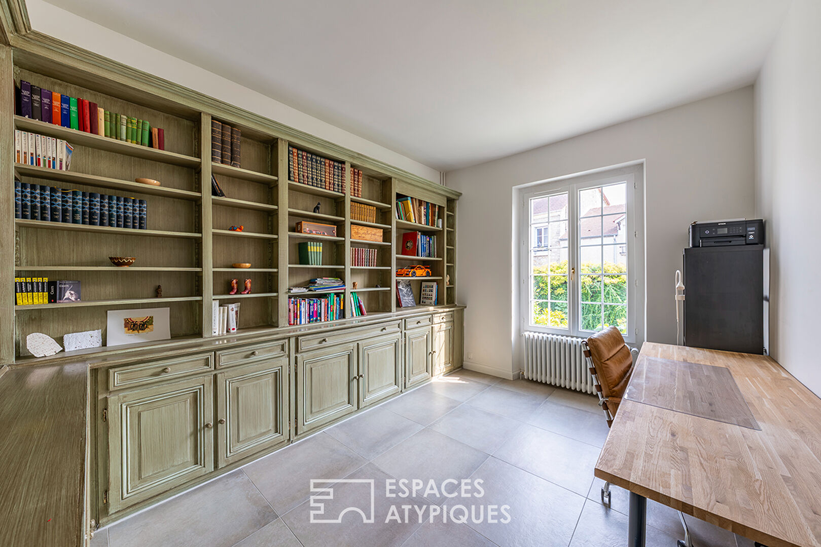 Maison bourgeoise rénovée avec vie de plain-pied et jardin en centre-ville