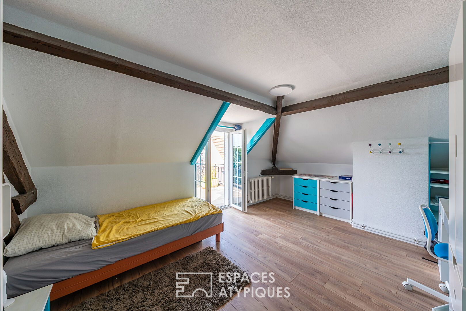 Maison bourgeoise rénovée avec vie de plain-pied et jardin en centre-ville