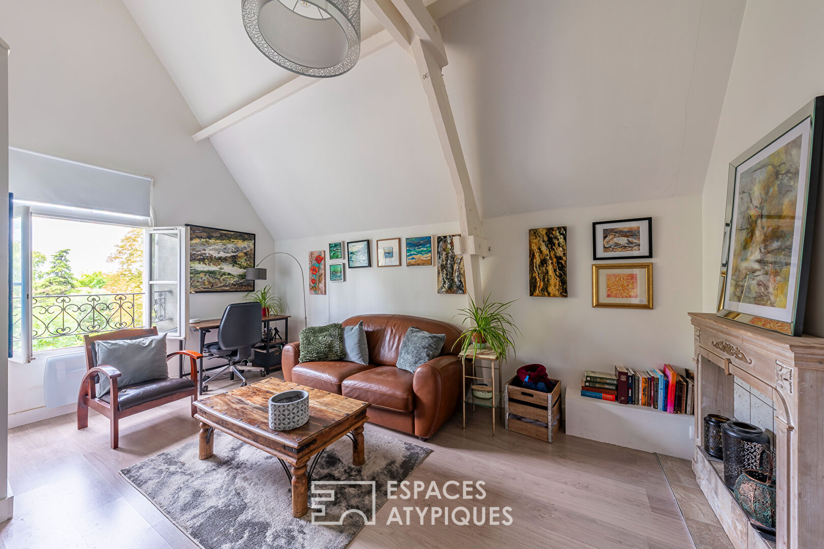 Appartement au coeur d’un ancien moulin rénové et dans un parc arboré.