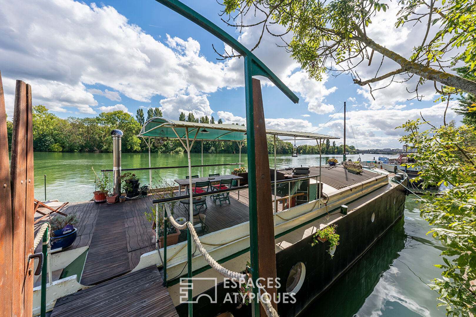 Péniche de 170m2 Freycinet à 15 min de Paris