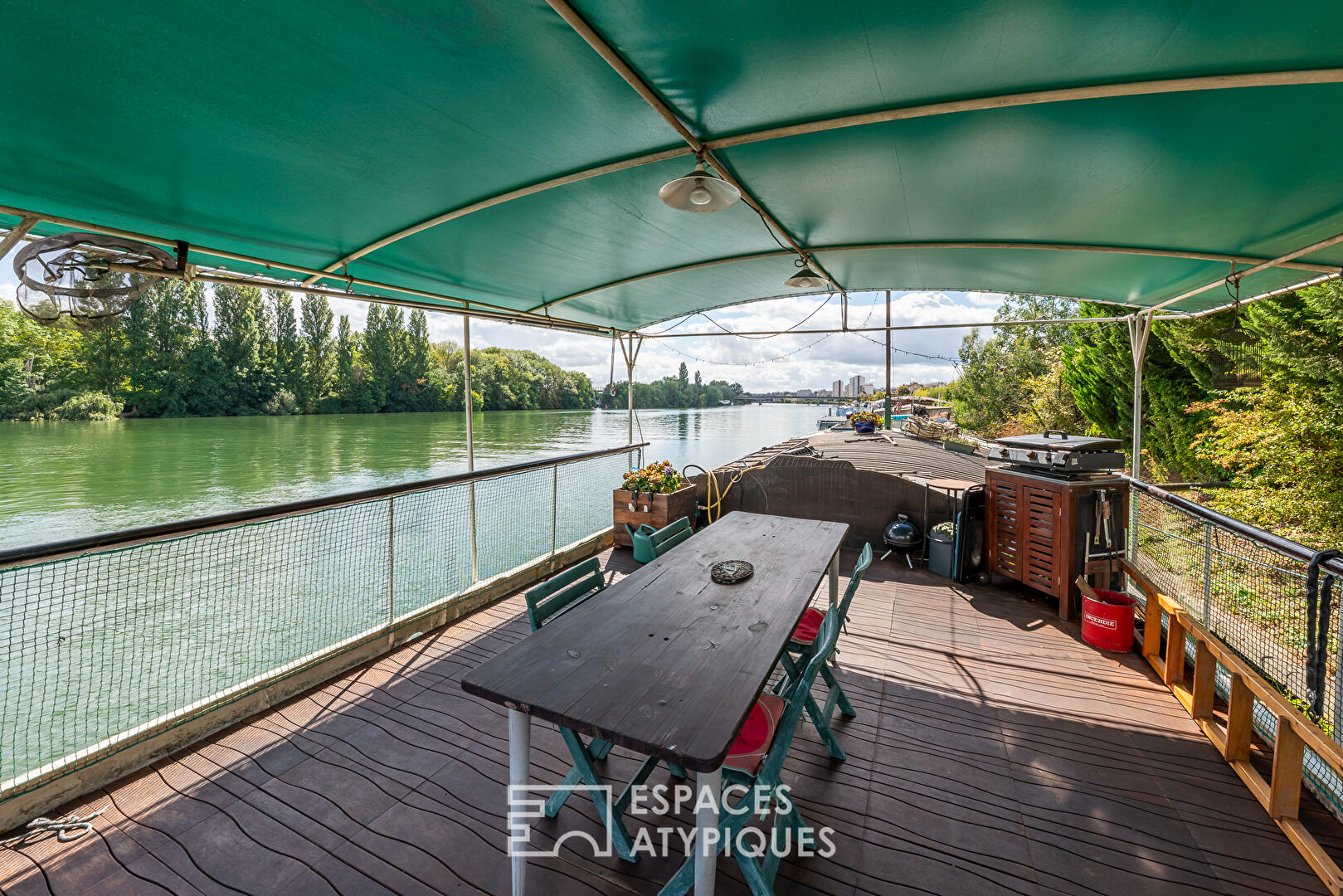Péniche de 170m2 Freycinet à 15 min de Paris