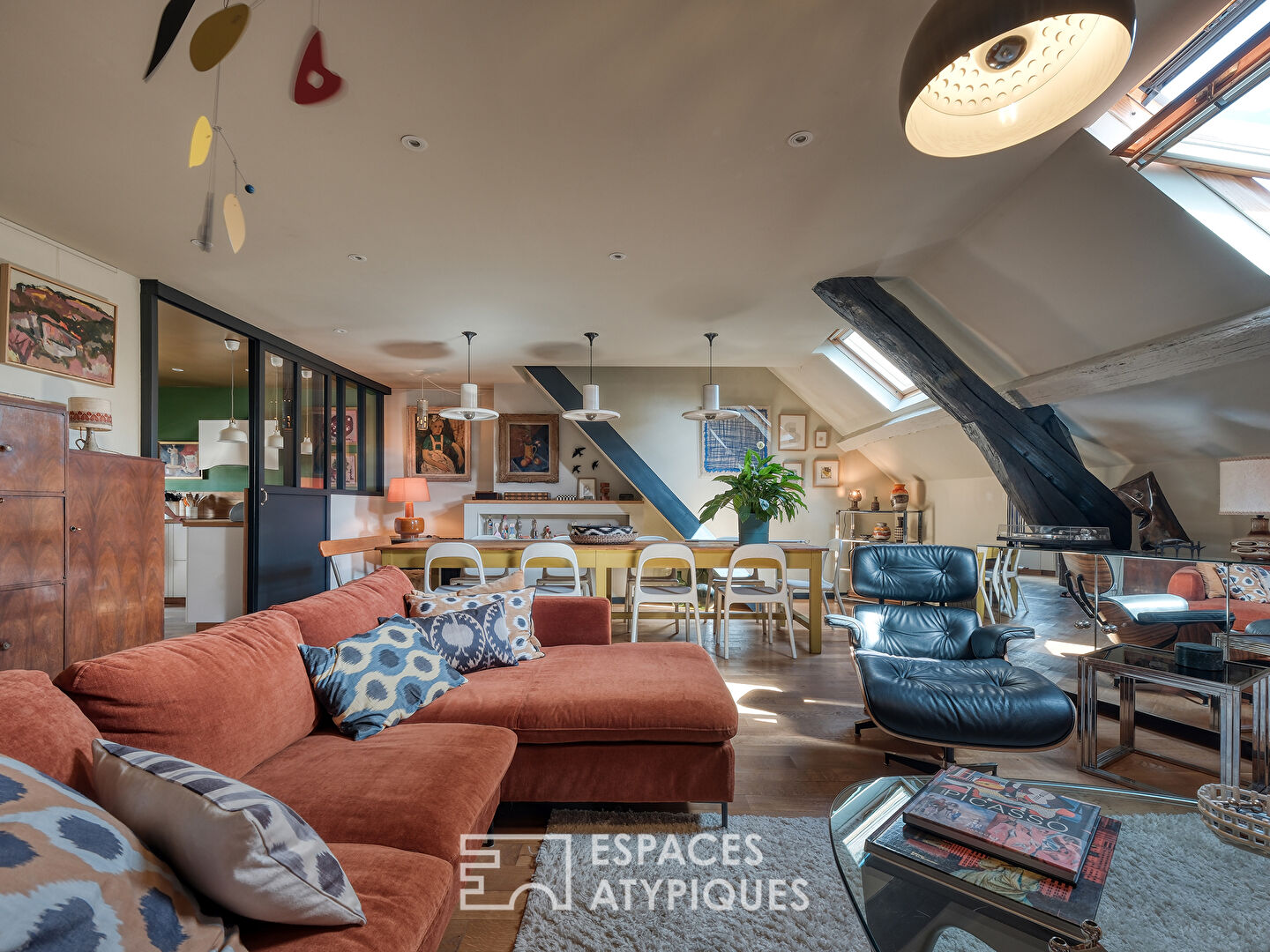 Le loft au caractère historique et paisible au coeur de la ville.