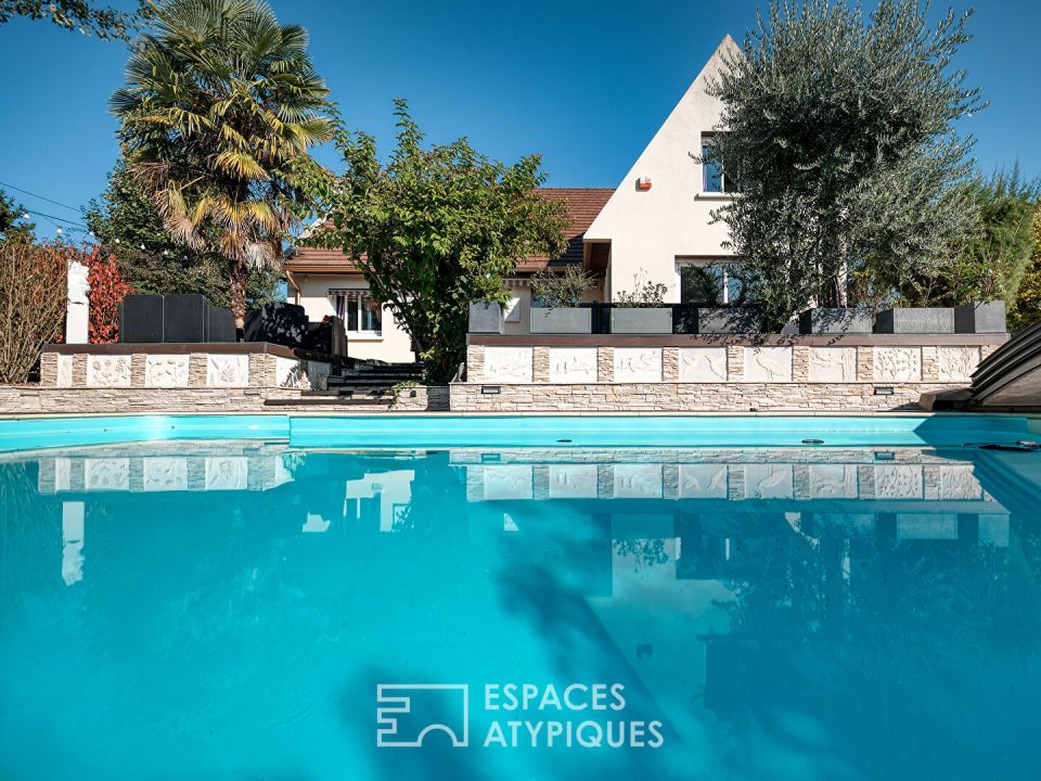 Renovated Family Home with Heated Pool and Independent Office